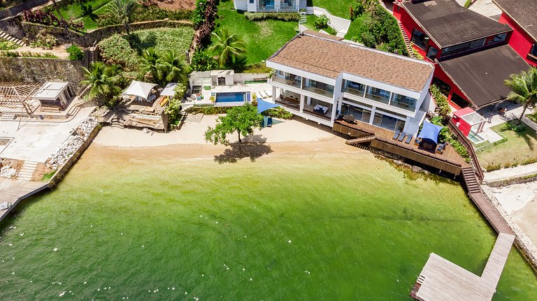 Hermosa mansión de 9 suites frente al mar en Angra dos Reis