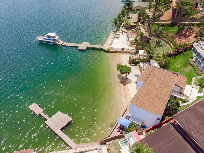 Hermosa mansión de 9 suites frente al mar en Angra dos Reis
