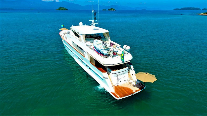 Luxurious 106ft yacht for rent - Boa004