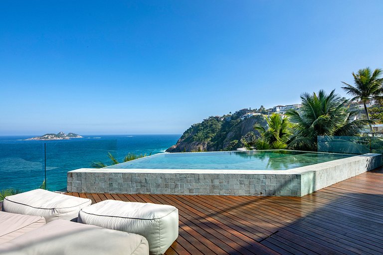 Luxury villa overlooking the sea in Joá - Joa010
