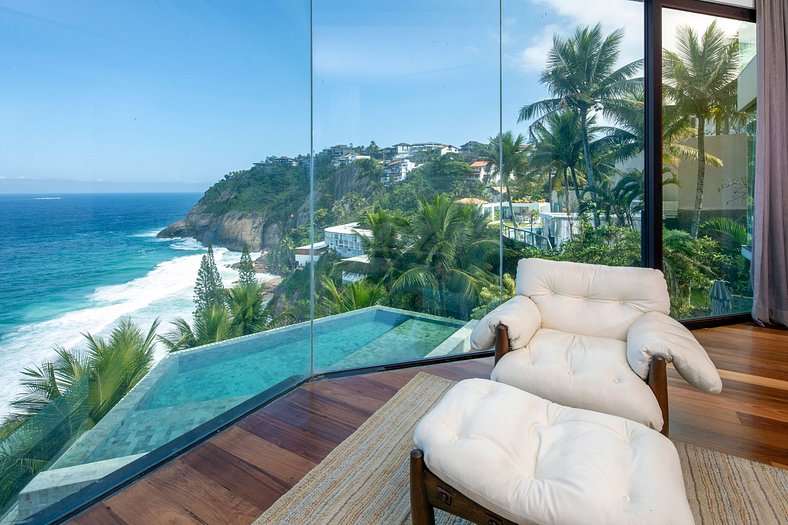 Luxury villa overlooking the sea in Joá - Joa010