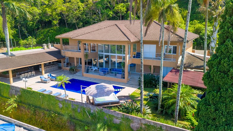 Mansion with incredible views in Guarujá - Gua001