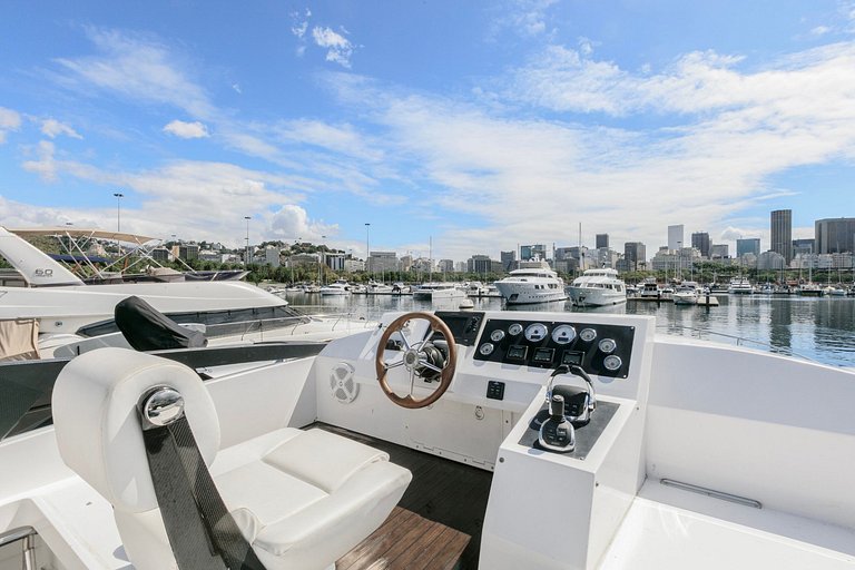 Segue 58ft yacht for rent in Rio - Boa002